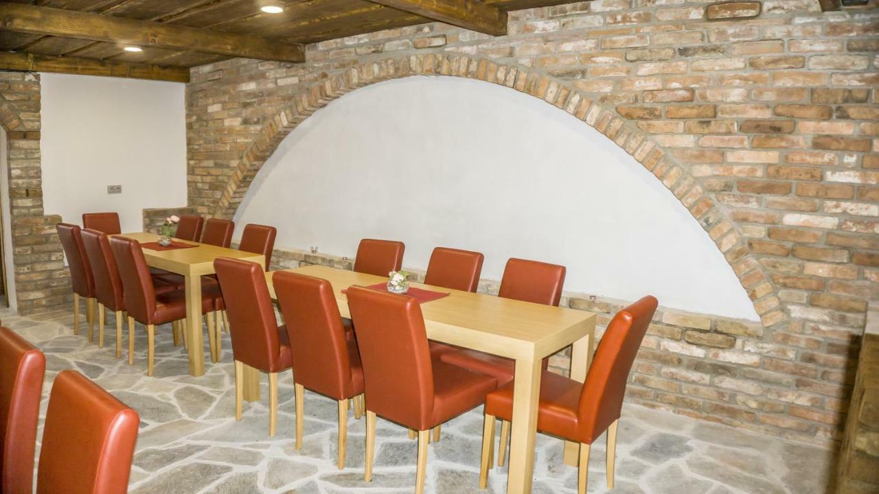 Rakvice Penzion U Dablova Kopyta מראה חיצוני תמונה
